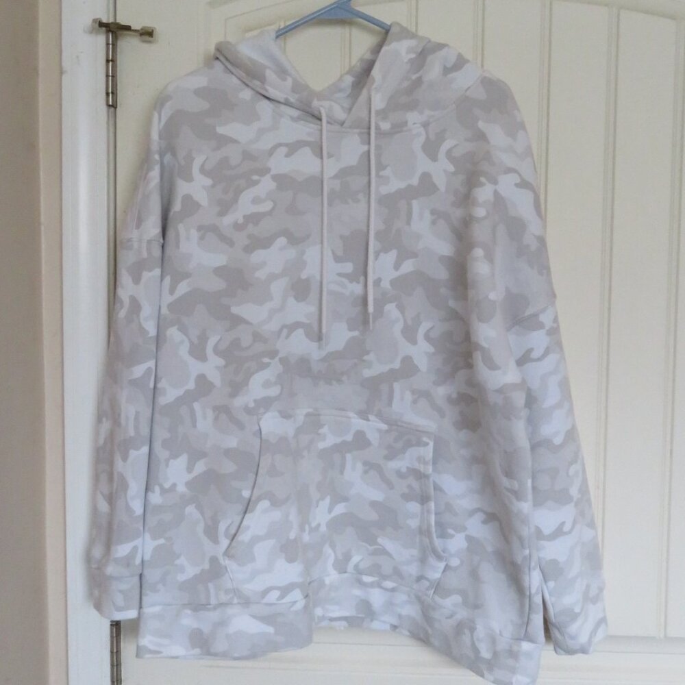 Lazypants White Camo Hoodie Sweatshirt Size Large nwot (K790)